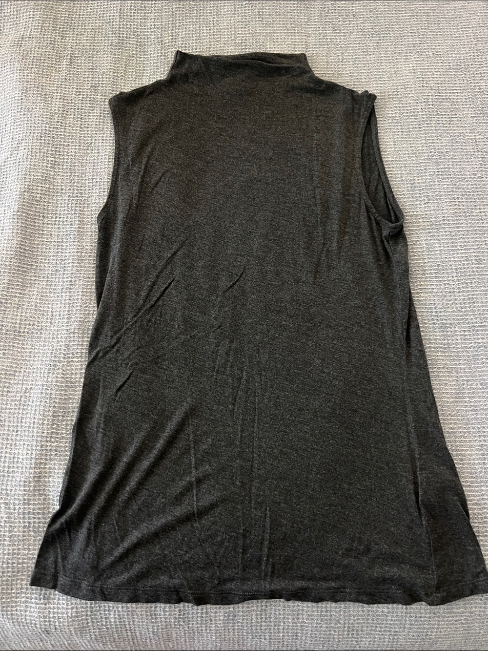 Like New Sleeveless Mock Neck Women's Top - charcoal